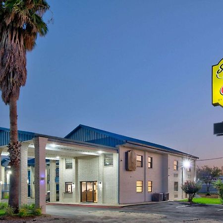 Отель Super 8 By Wyndham Victoria - South - Hwy 59 Экстерьер фото